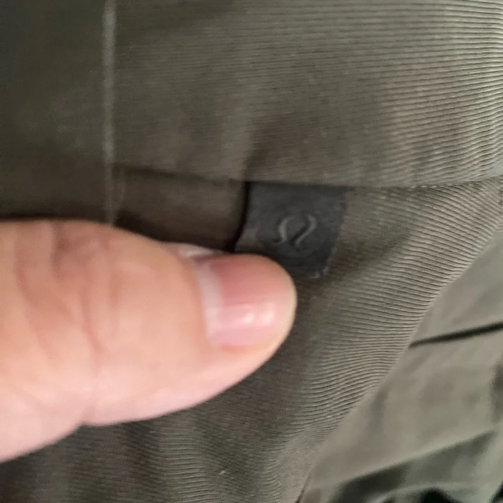 Lululemon Women's Casual Olive Green Pants in Size 8 - Picture 4 of 9